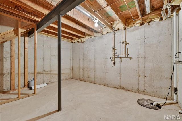 1200 Hunters Chase Drive, Eureka, MO 63025