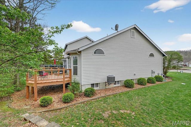 1200 Hunters Chase Drive, Eureka, MO 63025