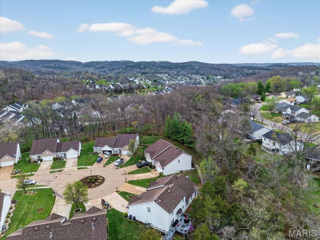 1200 Hunters Chase Drive, Eureka, MO 63025