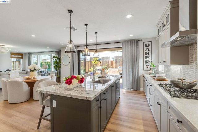 32651 Singh Circle, Union City, CA 94587