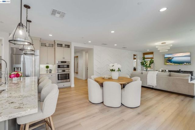 32651 Singh Circle, Union City, CA 94587