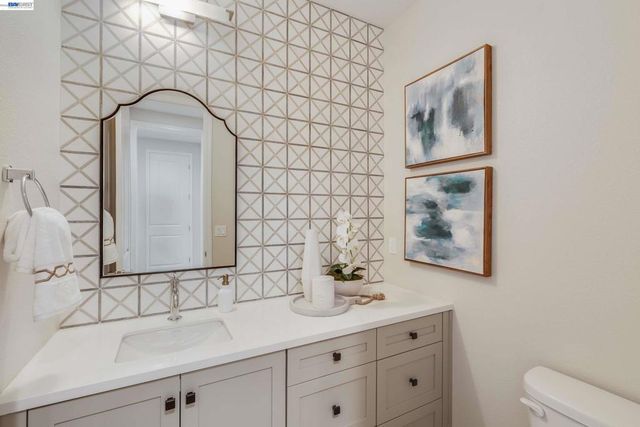 32651 Singh Circle, Union City, CA 94587