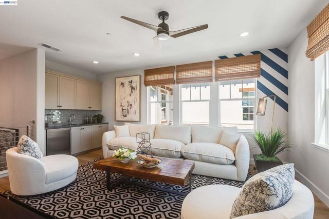 32651 Singh Circle, Union City, CA 94587