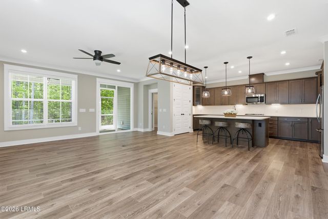 129 Carolina Oaks Avenue, Bluffton, SC 29910