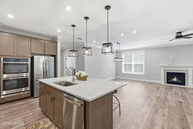 129 Carolina Oaks Avenue, Bluffton, SC 29910