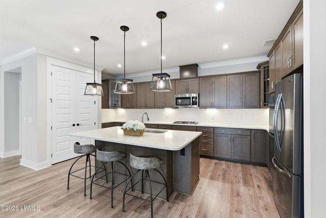 129 Carolina Oaks Avenue, Bluffton, SC 29910