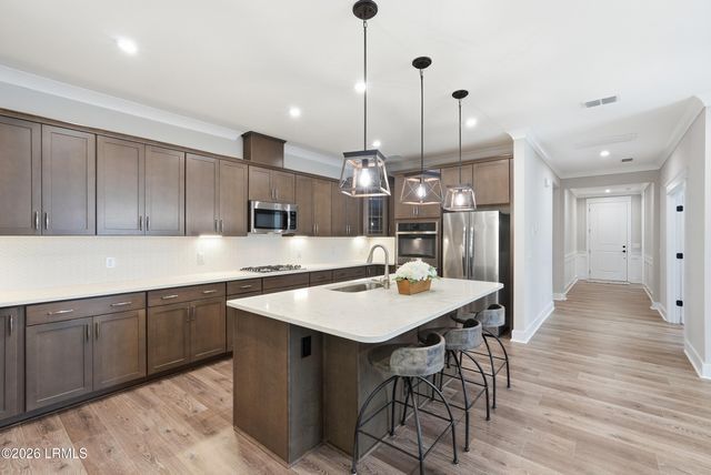 129 Carolina Oaks Avenue, Bluffton, SC 29910
