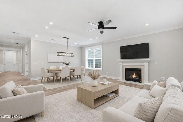 129 Carolina Oaks Avenue, Bluffton, SC 29910