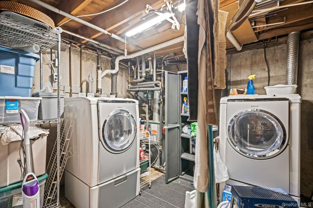 28 Pamela Lane, Selden, NY 11784