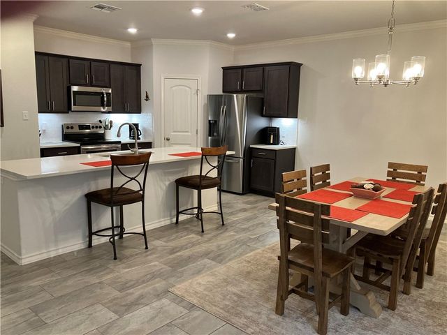 1941 Admiral Ln, Aransas Pass, TX 78336