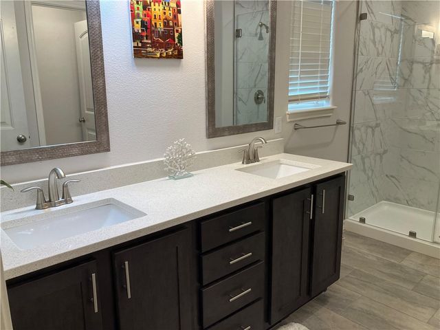 1941 Admiral Ln, Aransas Pass, TX 78336