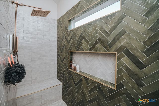 324 Brushy Creek, Victoria, TX 77904