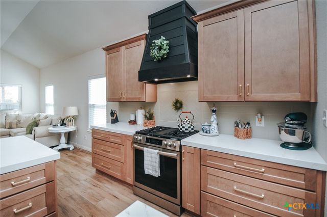 324 Brushy Creek, Victoria, TX 77904