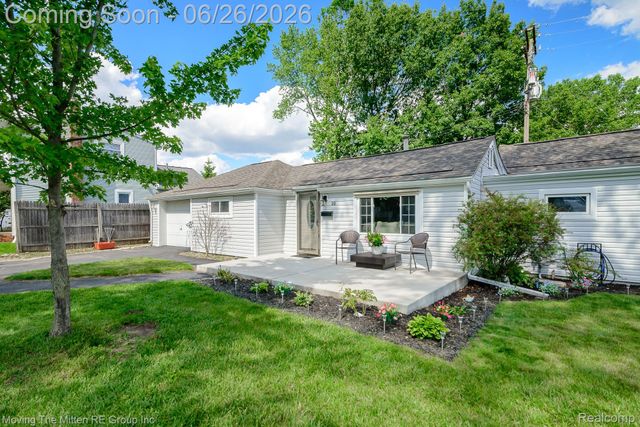 30 Wexford Avenue, Belleville, MI 48111