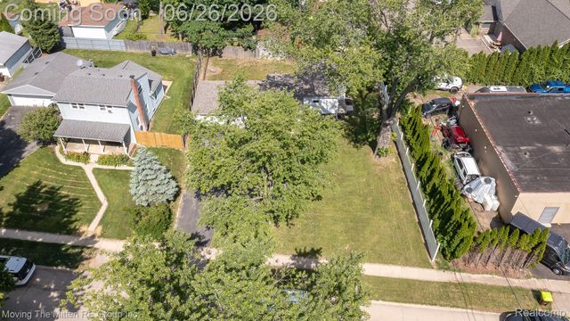 30 Wexford Avenue, Belleville, MI 48111