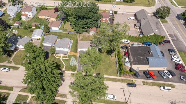 30 Wexford Avenue, Belleville, MI 48111