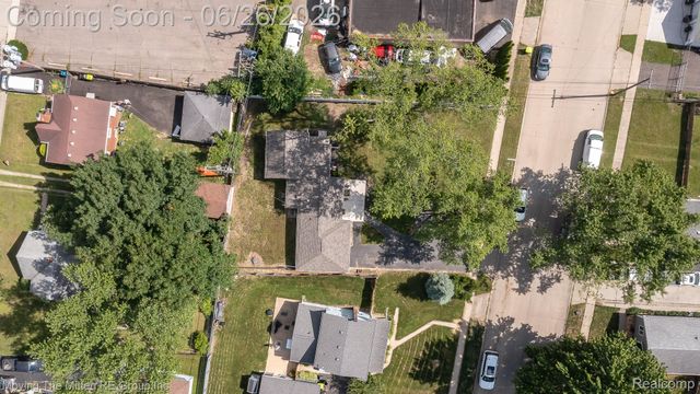 30 Wexford Avenue, Belleville, MI 48111