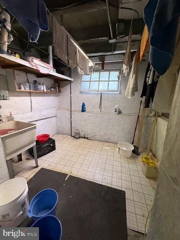 4925 D ST, Philadelphia, PA 19120