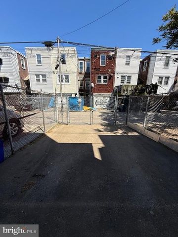 4925 D ST, Philadelphia, PA 19120