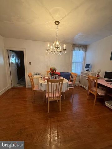 4925 D ST, Philadelphia, PA 19120