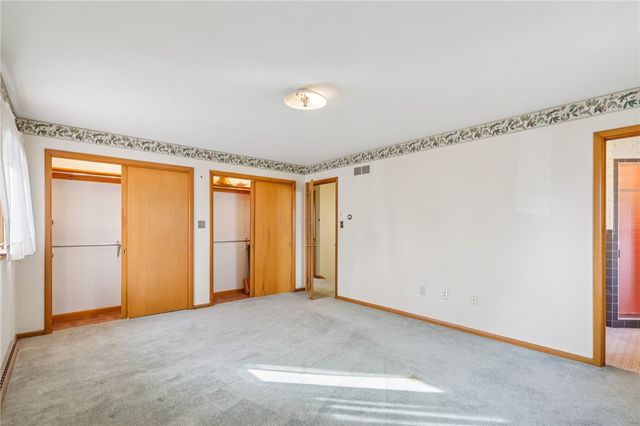 1423 8th St, Irwin, PA 15642