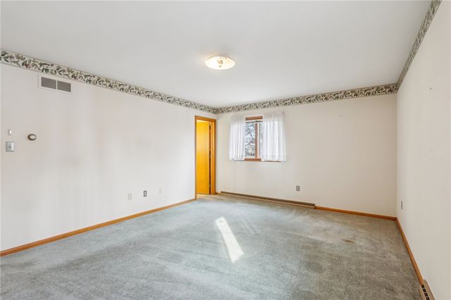 1423 8th St, Irwin, PA 15642