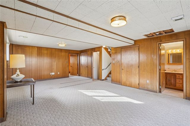 1423 8th St, Irwin, PA 15642