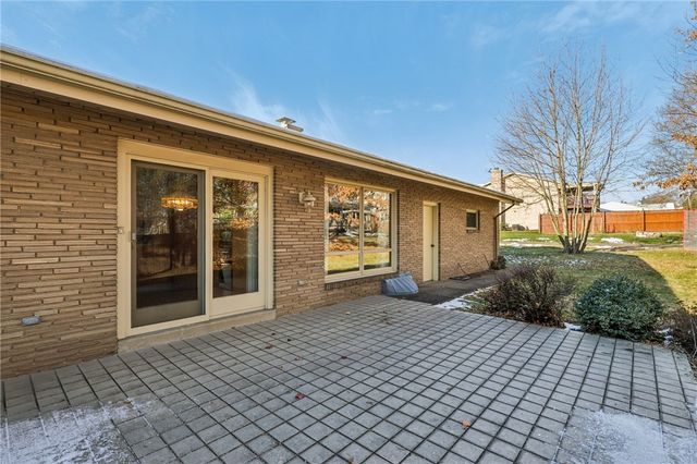 1423 8th St, Irwin, PA 15642