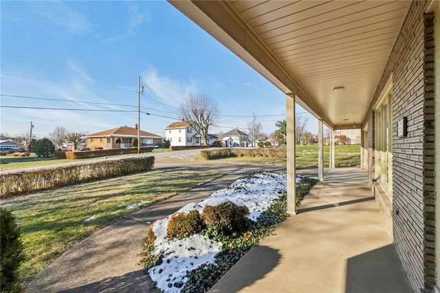 1423 8th St, Irwin, PA 15642