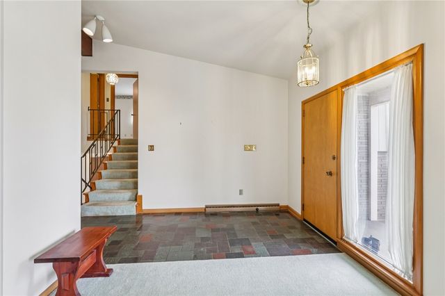 1423 8th St, Irwin, PA 15642