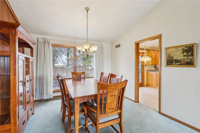 1423 8th St, Irwin, PA 15642