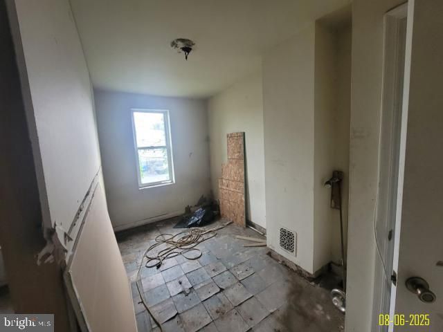 1818 CLIFTON AVE, Baltimore, MD 21217