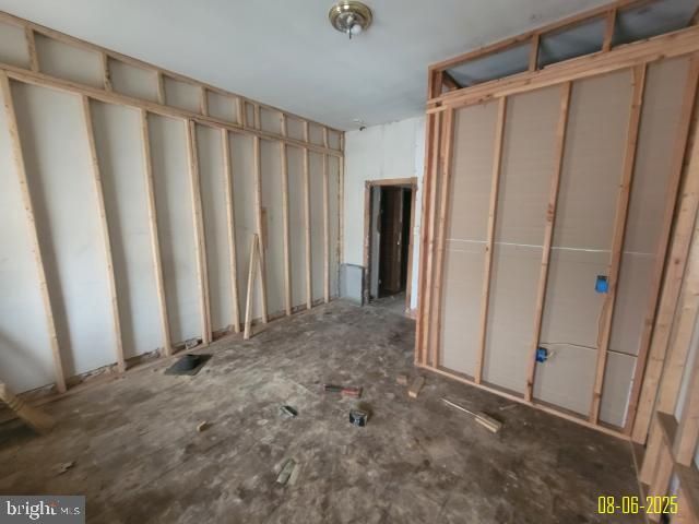 1818 CLIFTON AVE, Baltimore, MD 21217