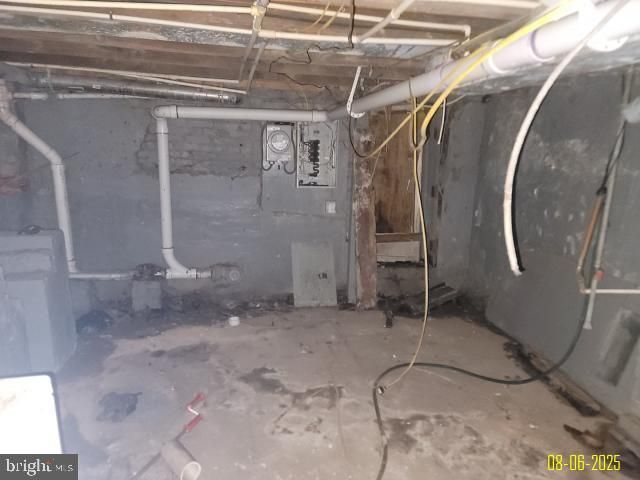 1818 CLIFTON AVE, Baltimore, MD 21217