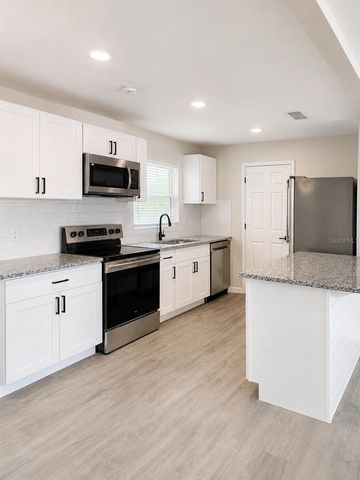 1090 E BAY STREET, Bartow, FL 33830
