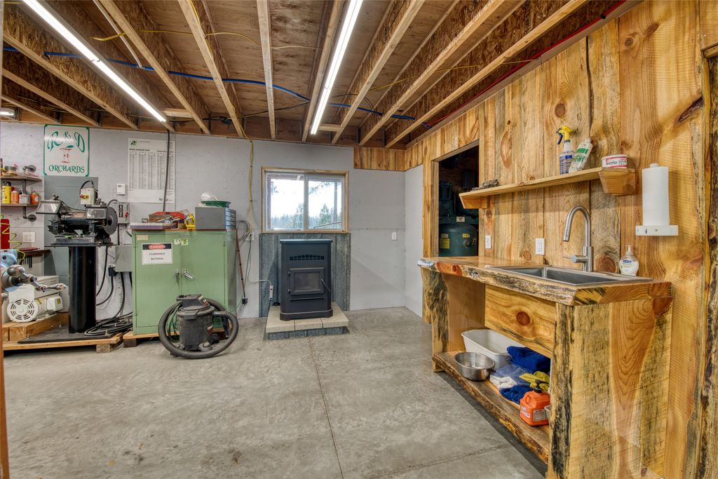 217 Peekaboo Trail, Hamilton, MT 59840 photo 10