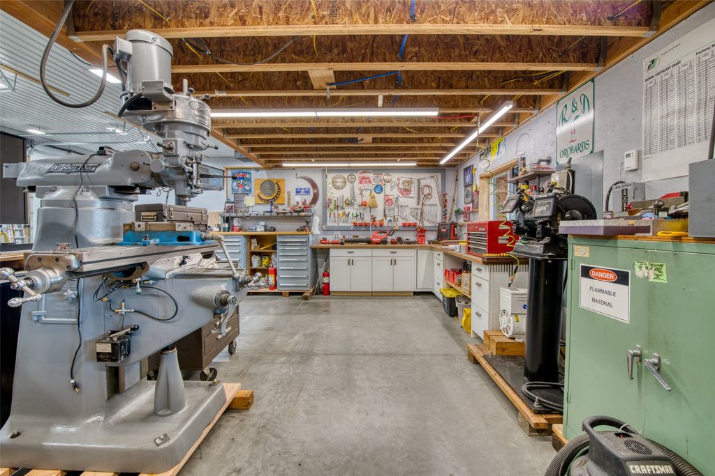 217 Peekaboo Trail, Hamilton, MT 59840 photo 11