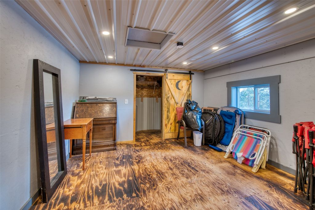 217 Peekaboo Trail, Hamilton, MT 59840 photo 13