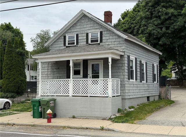 208 Simmonsville Avenue, Johnston, RI 02919