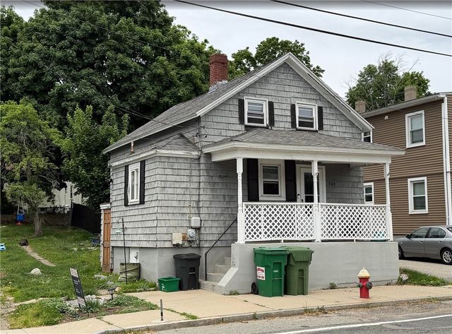 208 Simmonsville Avenue, Johnston, RI 02919