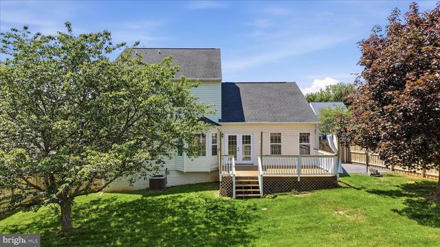 120 POSTING WAY, Charles Town, WV 25414