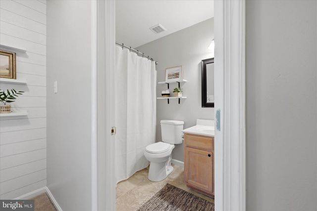 120 POSTING WAY, Charles Town, WV 25414