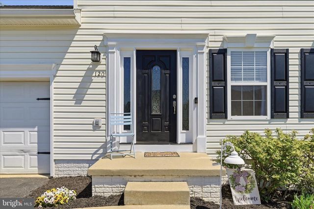 120 POSTING WAY, Charles Town, WV 25414