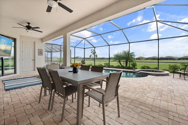 5705 CHEECH GLEN, Lakewood Ranch, FL 34211