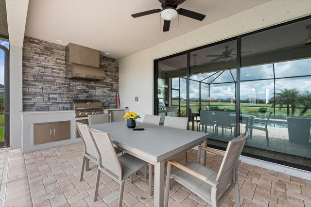 5705 CHEECH GLEN, Lakewood Ranch, FL 34211