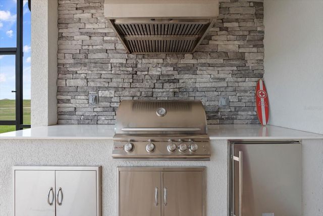 5705 CHEECH GLEN, Lakewood Ranch, FL 34211