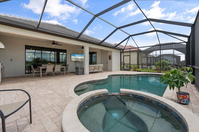5705 CHEECH GLEN, Lakewood Ranch, FL 34211