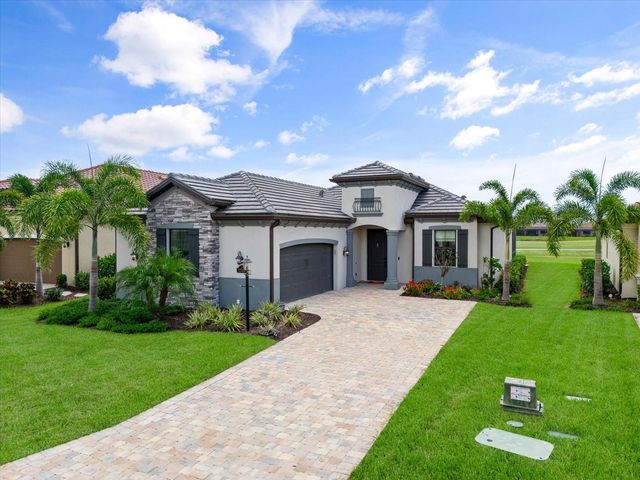 5705 CHEECH GLEN, Lakewood Ranch, FL 34211
