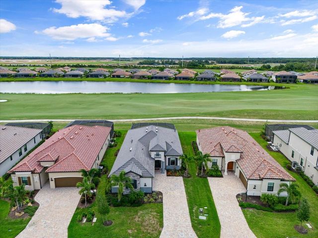 5705 CHEECH GLEN, Lakewood Ranch, FL 34211