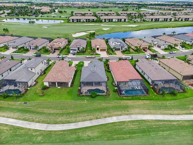 5705 CHEECH GLEN, Lakewood Ranch, FL 34211